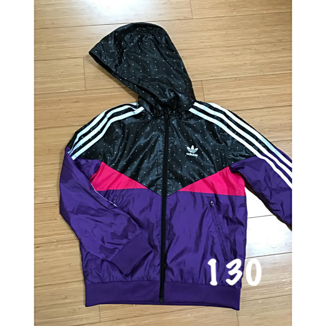 adidas(アディダス)のアディダス  ウィンドブレーカー  130 キッズ/ベビー/マタニティのキッズ服女の子用(90cm~)(ジャケット/上着)の商品写真