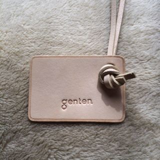 ゲンテン(genten)の最終お値下げ ❣️ ゲンテン チャーム  オフホワイト(バッグチャーム)