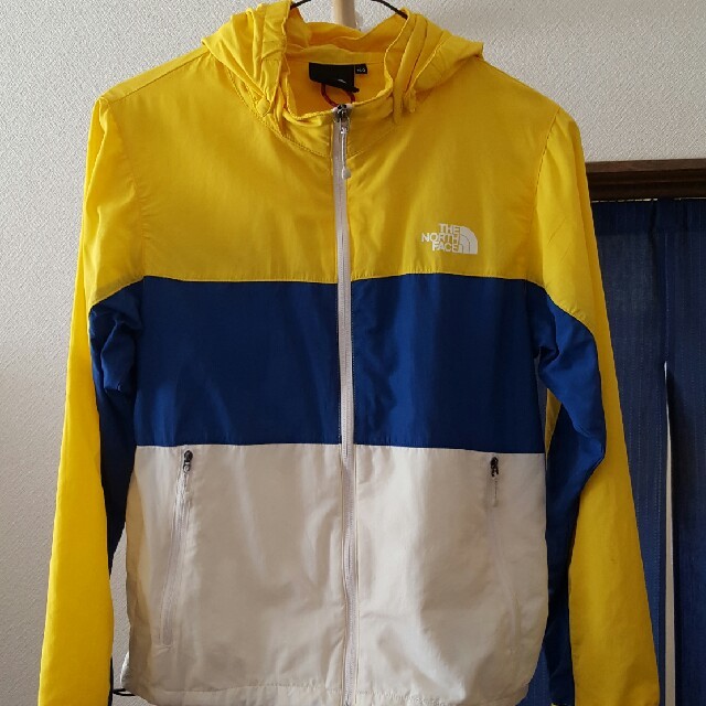 THE NORTH FACE(ザノースフェイス)のノースフェイスウインドブレーカー150センチ キッズ/ベビー/マタニティのキッズ服男の子用(90cm~)(ジャケット/上着)の商品写真