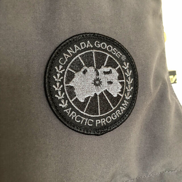 CANADA GOOSE - カナダグース ダウンベスト ブラックレーベルの通販 by ...