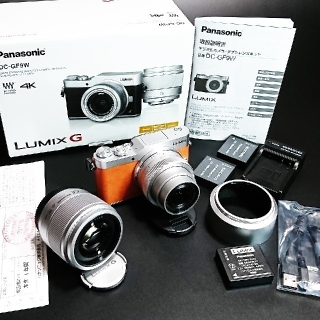 Panasonic(パナソニック)の専用 LUMIX DC-GF9W ダブルレンズキット お洒落なオレンジ スマホ/家電/カメラのカメラ(ミラーレス一眼)の商品写真