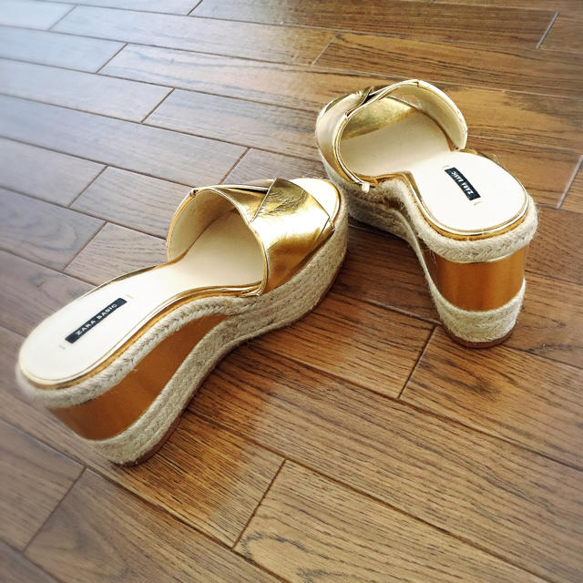 ZARA(ザラ)のZARA ジュートミュールサンダル レディースの靴/シューズ(サンダル)の商品写真