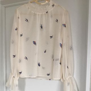 ダブルクローゼット(w closet)のw closet 花刺繍 シフォンブラウス(シャツ/ブラウス(長袖/七分))