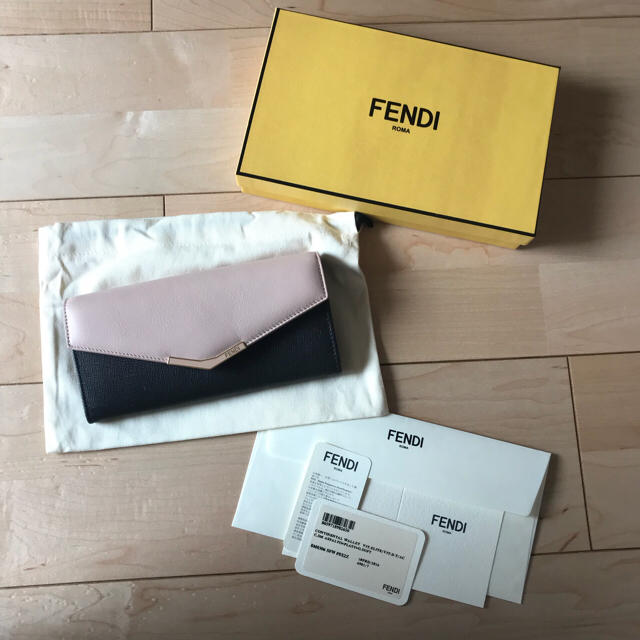 FENDI(フェンディ)の新品 フェンディ 財布 レディースのファッション小物(財布)の商品写真