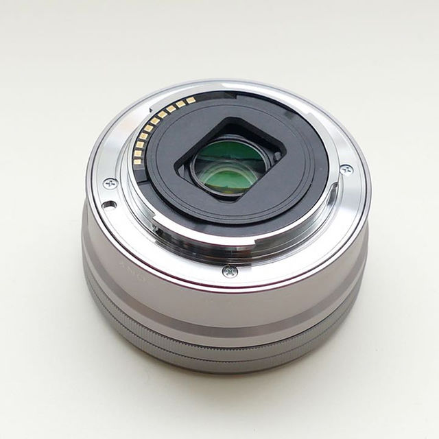 SONY(ソニー)の【値下げ】SONY E PZ 16-50mm F3.5-5.6 SELP1650 スマホ/家電/カメラのカメラ(その他)の商品写真