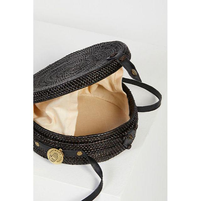 ZARA(ザラ)のHARTWOODHOUSE sol crossbody bag レディースのバッグ(かごバッグ/ストローバッグ)の商品写真