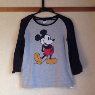 ディズニー(Disney)のミッキーTシャツ(カットソー(長袖/七分))