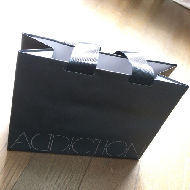 ADDICTION(アディクション)のアディクション ADDICTION 紙袋 レディースのバッグ(ショップ袋)の商品写真