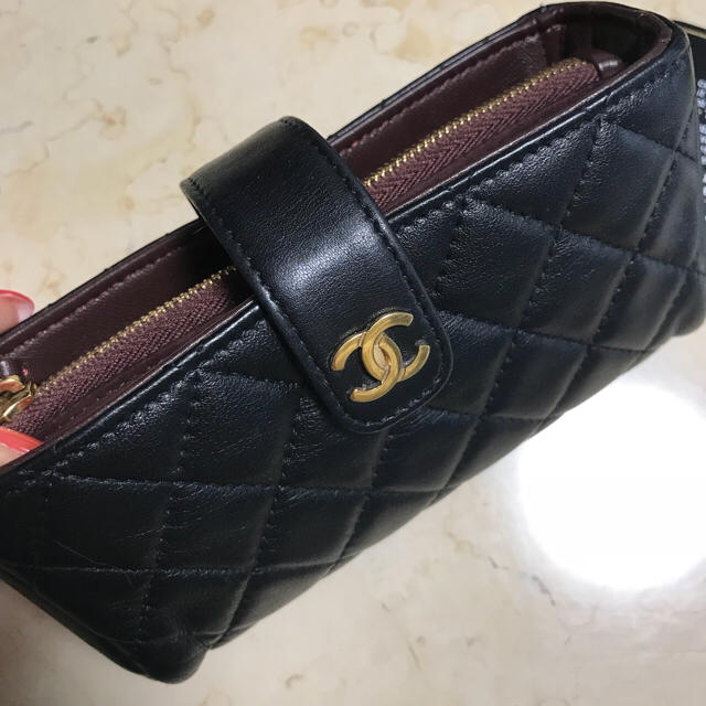 CHANEL(シャネル)のCHANEL マトラッセ ポーチ 箱袋付き レディースのファッション小物(ポーチ)の商品写真