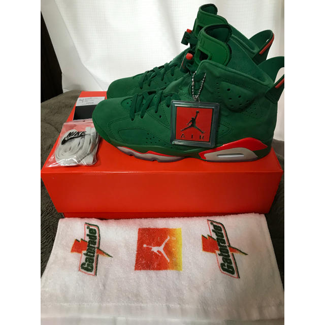 NIKE(ナイキ)のNIKE AIR JORDAN 6 RETRO GREEN GATORADE メンズの靴/シューズ(スニーカー)の商品写真