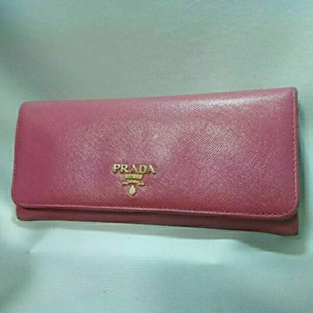 PRADA(プラダ)の✨SAKURA様専用❤️PRADA サフィアーノ 折り長財布 ピンク❤️ レディースのファッション小物(財布)の商品写真