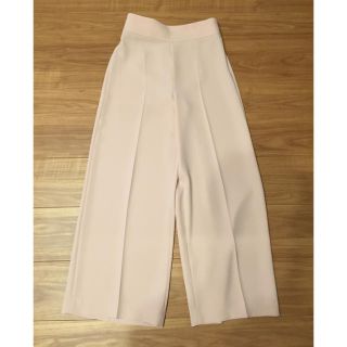 ザラ(ZARA)の【ハワイ様専用】   ZARA センタープレスパンツ(クロップドパンツ)