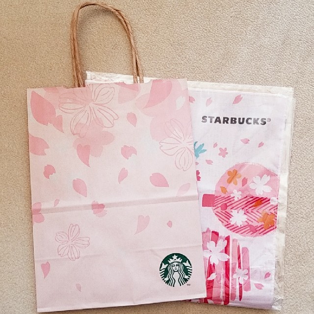 Starbucks Coffee(スターバックスコーヒー)のStarbucks🌸さくらクロス(ペーパーバッグ付) エンタメ/ホビーのコレクション(ノベルティグッズ)の商品写真