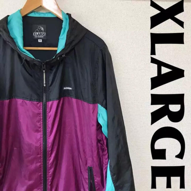 XLARGE(エクストララージ)のXLARGE ナイロンジャケット バイカラー ワンポイント 0302 メンズのジャケット/アウター(ナイロンジャケット)の商品写真