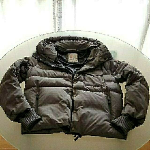 MONCLER(モンクレール)のnowayuot様専用 MONCLER GRENOBLE メンズ size 3 メンズのジャケット/アウター(ダウンジャケット)の商品写真