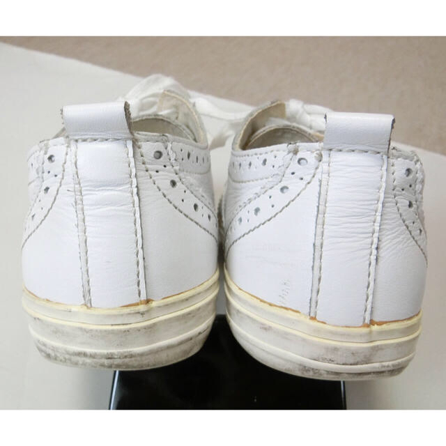 COMME des GARCONS(コムデギャルソン)のGARCONSコムデギャルソン・オム　白い革製のかっこいいスニーカー メンズの靴/シューズ(スニーカー)の商品写真