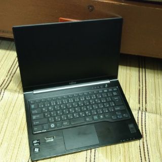 フジツウ(富士通)の富士通 ノートパソコン ウルトラブック LIFEBOOK UH75HN(ノートPC)