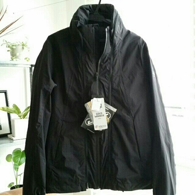 未使用品DESCENTE オルテライン トランスフォームジャケット