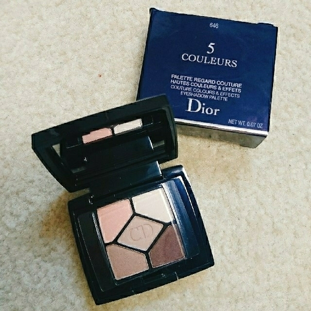 Christian Dior(クリスチャンディオール)の※値下げしました！【Dior】アイシャドウ　ミニサイズ コスメ/美容のベースメイク/化粧品(アイシャドウ)の商品写真