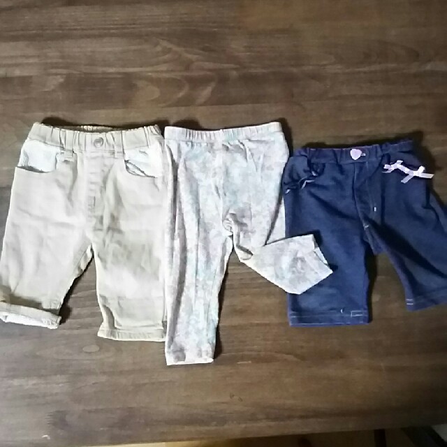 babyGAP(ベビーギャップ)の【セール】80-70 女子ズボン3セット春夏 babyGap含む キッズ/ベビー/マタニティのベビー服(~85cm)(パンツ)の商品写真