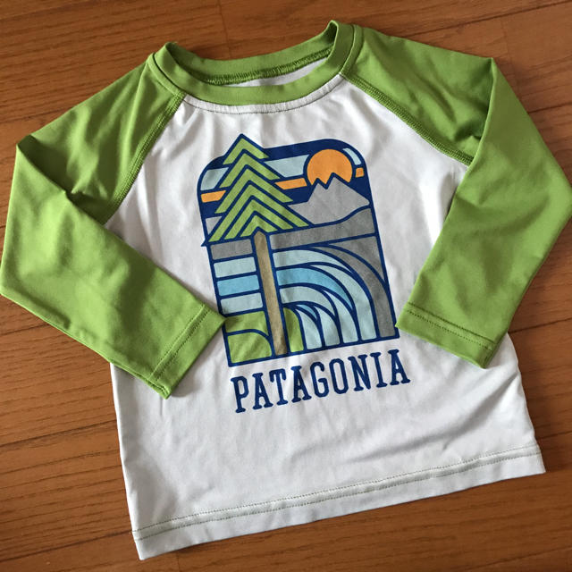 T-ポイント5倍】 キッズPatagonia パタゴニアkidsラッシュガード水着3T