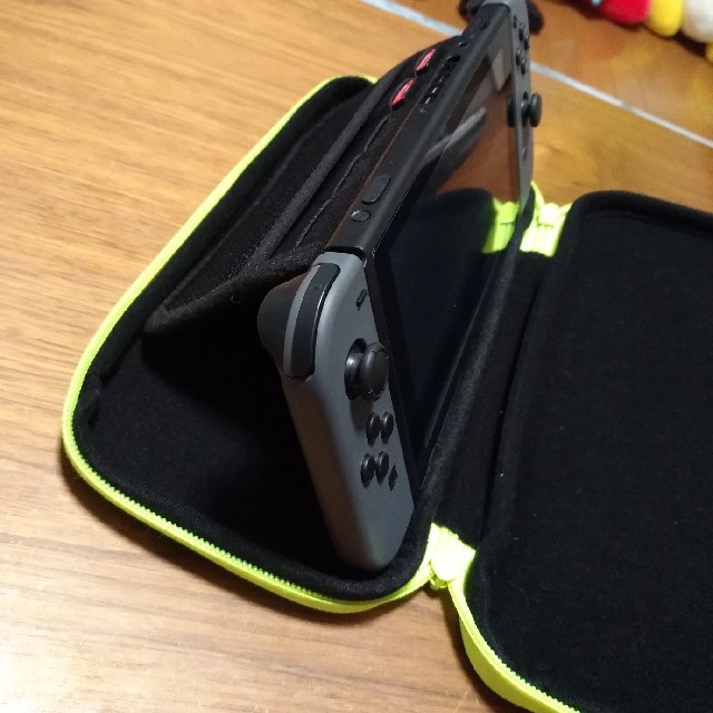 Nintendo Switch - アキ様専用 スイッチ キャリング ケース 画面保護シート付きの通販 by むっく's shop