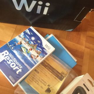 ウィー(Wii)のwii 本体 黒 コントローラー モーション resort(家庭用ゲーム機本体)