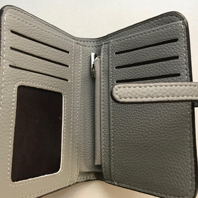 IENA(イエナ)のシンプル二つ折り財布 グレーラスト1つ レディースのファッション小物(財布)の商品写真