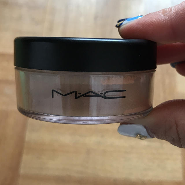 MAC(マック)のMAC ビューティ パウダー/ルースドリズルゴールド コスメ/美容のベースメイク/化粧品(フェイスパウダー)の商品写真