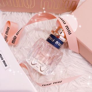 ミュウミュウ(miumiu)のmiumiu ロー ロゼ オードトワレ 30ML(香水(女性用))