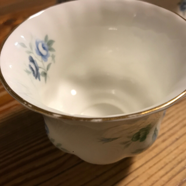 ROYAL ALBERT(ロイヤルアルバート)の紫貴様 専用 ROYAL  ALBERT ティーカップセット インテリア/住まい/日用品のキッチン/食器(グラス/カップ)の商品写真