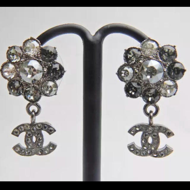 アスです CHANEL ピアス♡の通販 by Masaki|シャネルならラクマ