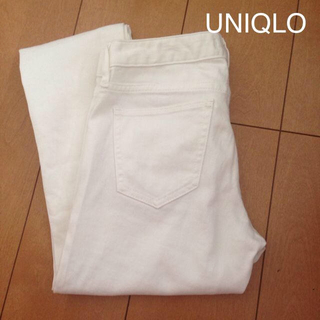 ユニクロ(UNIQLO)のUNIQLO ✳︎ 白パンツ(デニム/ジーンズ)