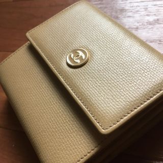 シャネル(CHANEL)のCHANEL 二つ折り財布 ダブルボタン ベージュ(財布)