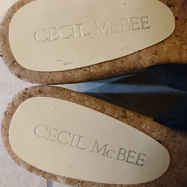 CECIL McBEE(セシルマクビー)のCECIL McBEE フリルサンダル レディースの靴/シューズ(サンダル)の商品写真