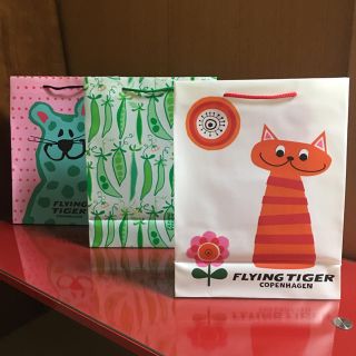 フライングタイガーコペンハーゲン(Flying Tiger Copenhagen)のFlying tiger Copenhagen プラスチックバッグ3枚セット①(エコバッグ)