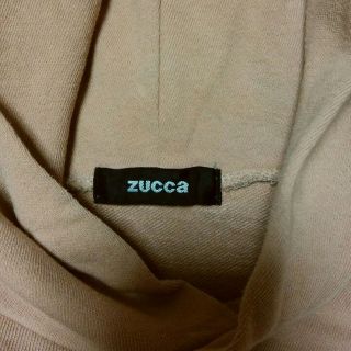 ズッカ(ZUCCa)の【ZUCCA】ベージュのパーカー（Mサイズ）(パーカー)