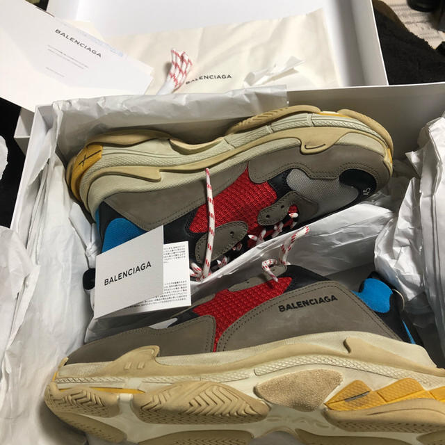 Balenciaga(バレンシアガ)の国内正規 最安 新品未使用 balenciaga triple  s 45 メンズの靴/シューズ(スニーカー)の商品写真