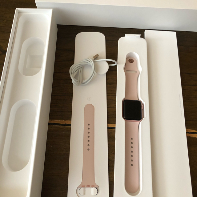 Apple Watch(アップルウォッチ)のApplewatch 2 アップルウォッチ 2  k amさん レディースのファッション小物(腕時計)の商品写真