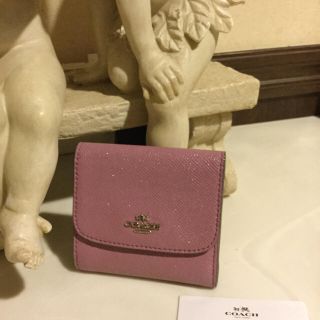 コーチ(COACH)の新品 ☆COACH☆ パープル系ピンク ラメ入り コンパクト三つ折り財布☆綺麗(財布)