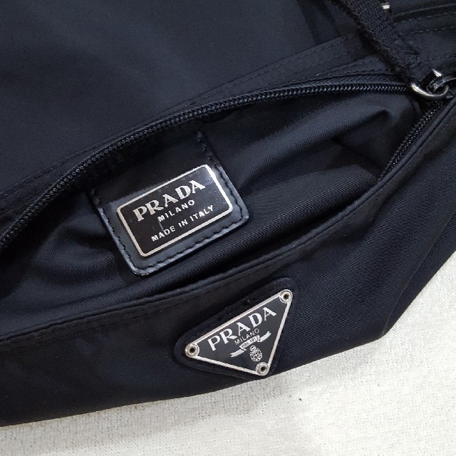 PRADA(プラダ)のPRADA ナイロン　ショルダーバッグ レディースのバッグ(ショルダーバッグ)の商品写真
