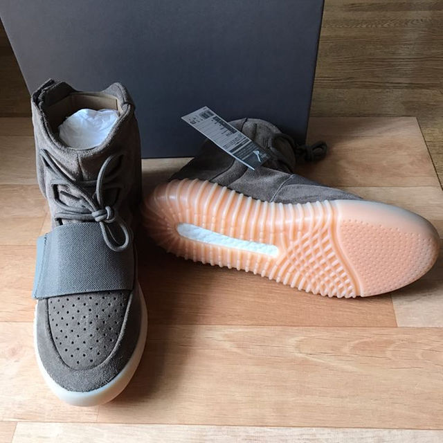 adidas(アディダス)のadidas Yeezy BOOST 750 27cm ライトブラウン メンズの靴/シューズ(スニーカー)の商品写真