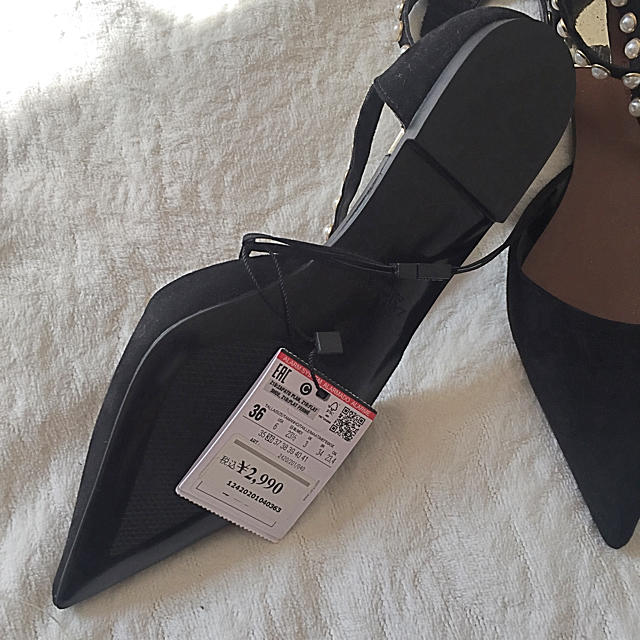 ZARA(ザラ)のザラ Zara フェイクパールビーズ付きフラットシューズ サイズ36 レディースの靴/シューズ(ハイヒール/パンプス)の商品写真