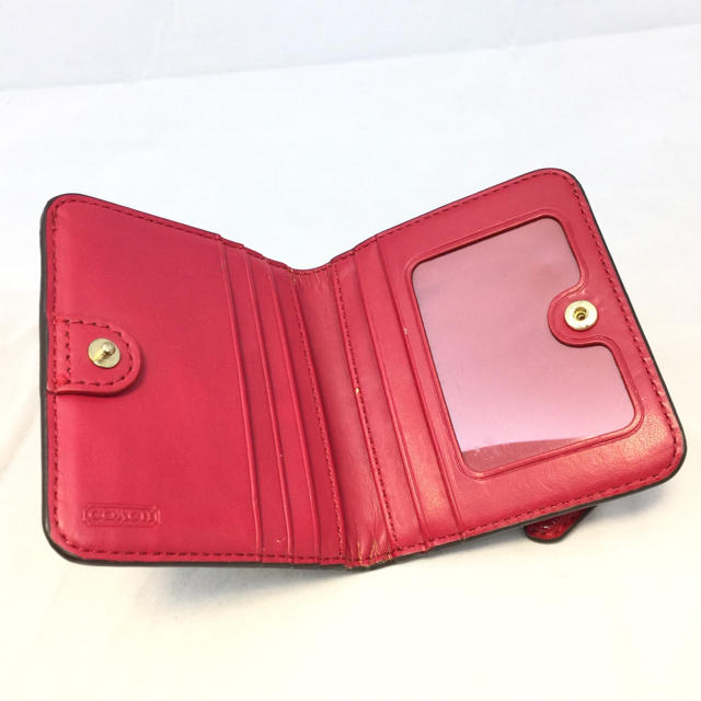 COACH(コーチ)のコーチ シグネチャー 赤レザー×PVC コンパクト折財布 中古美品 レディースのファッション小物(財布)の商品写真