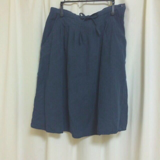 MUJI (無印良品)(ムジルシリョウヒン)のMUJI 紺 スカート レディースのスカート(ひざ丈スカート)の商品写真