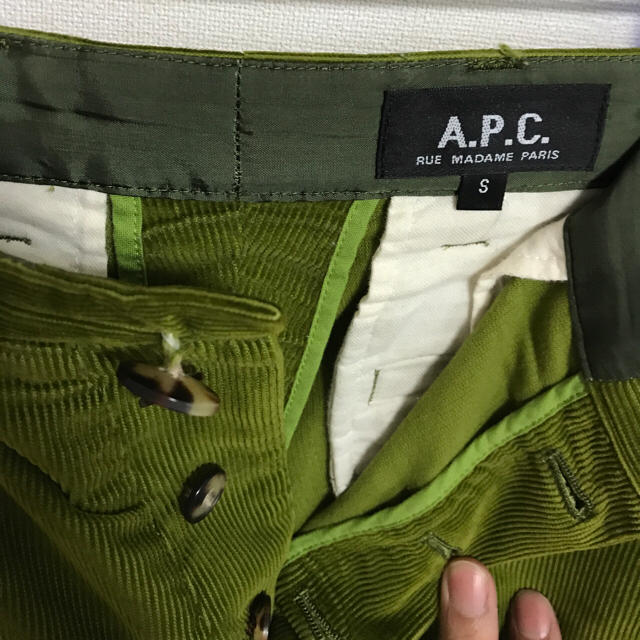 A.P.C(アーペーセー)のA.P.C. コーデュロイパンツ メンズのパンツ(デニム/ジーンズ)の商品写真