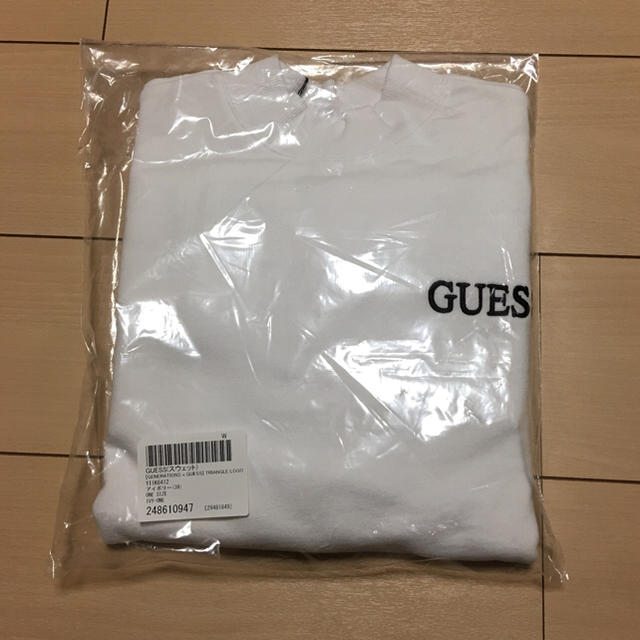 GUESS(ゲス)のGENERATIONS   GUESS レディースのトップス(トレーナー/スウェット)の商品写真