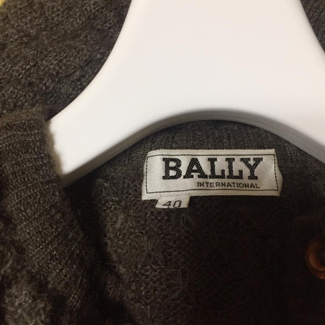 Bally(バリー)のBally vintage ニットカーディガン 値下げしました レディースのトップス(カーディガン)の商品写真