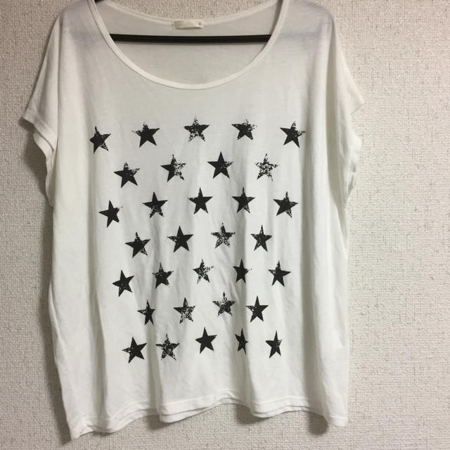 GU(ジーユー)のGUのTシャツ レディースのトップス(Tシャツ(半袖/袖なし))の商品写真