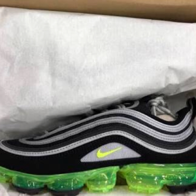 NIKE(ナイキ)の国内正規 27cm NIKE AIR VAPOR MAX 97 NEON 新品  メンズの靴/シューズ(スニーカー)の商品写真